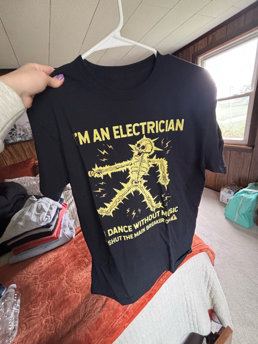I'm An Electrician Graphic Tee - Black & Yellow